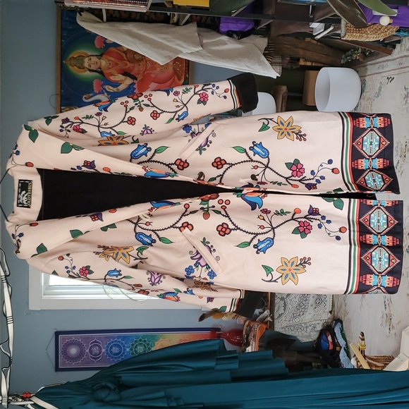 Old Tribes long light jacket in Bloom/off white (M) - Picture 3 of 3